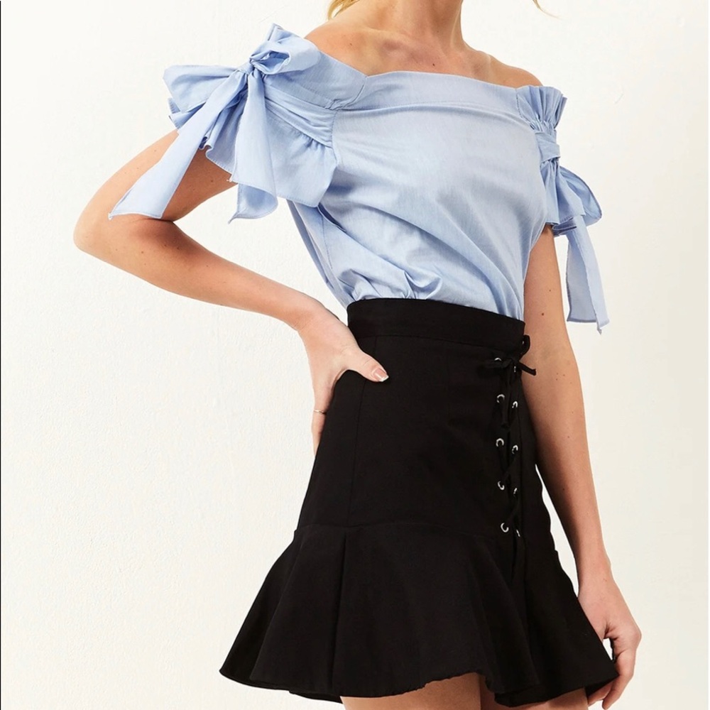 Off shoulder bow tied top